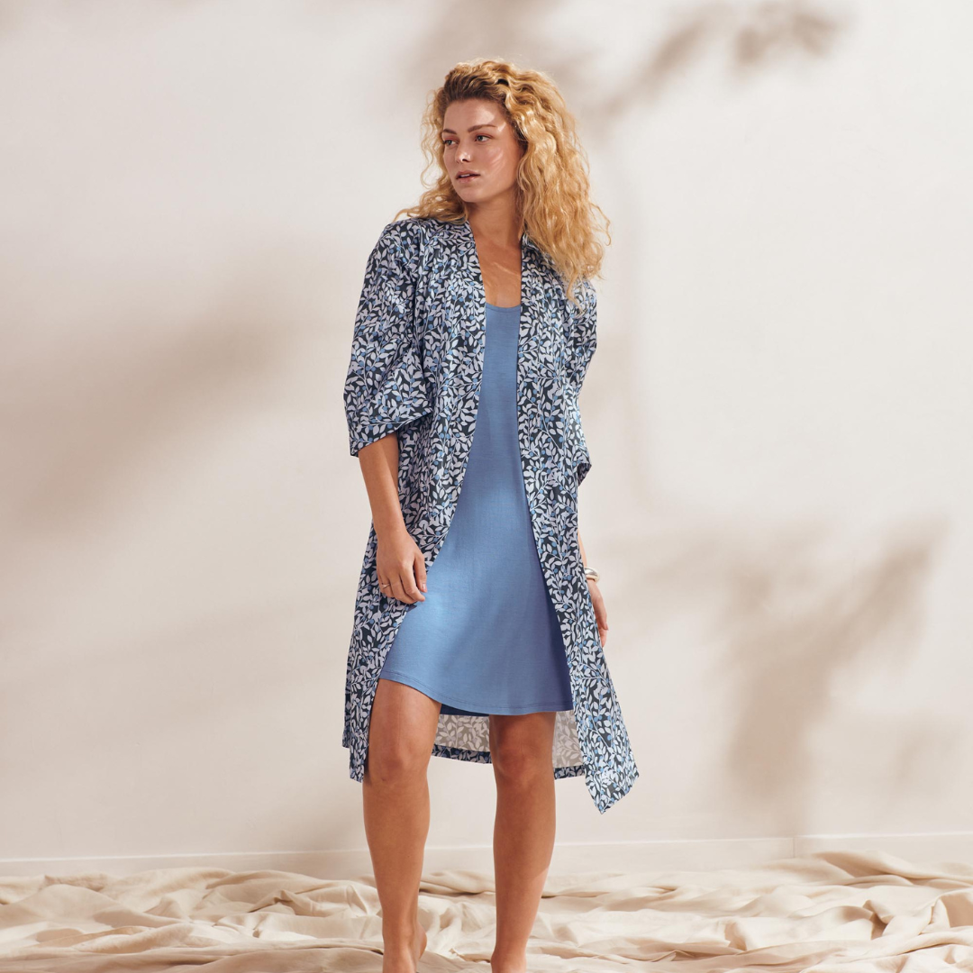 Kimono de descanso Sarai Lenthe Color sloe blue